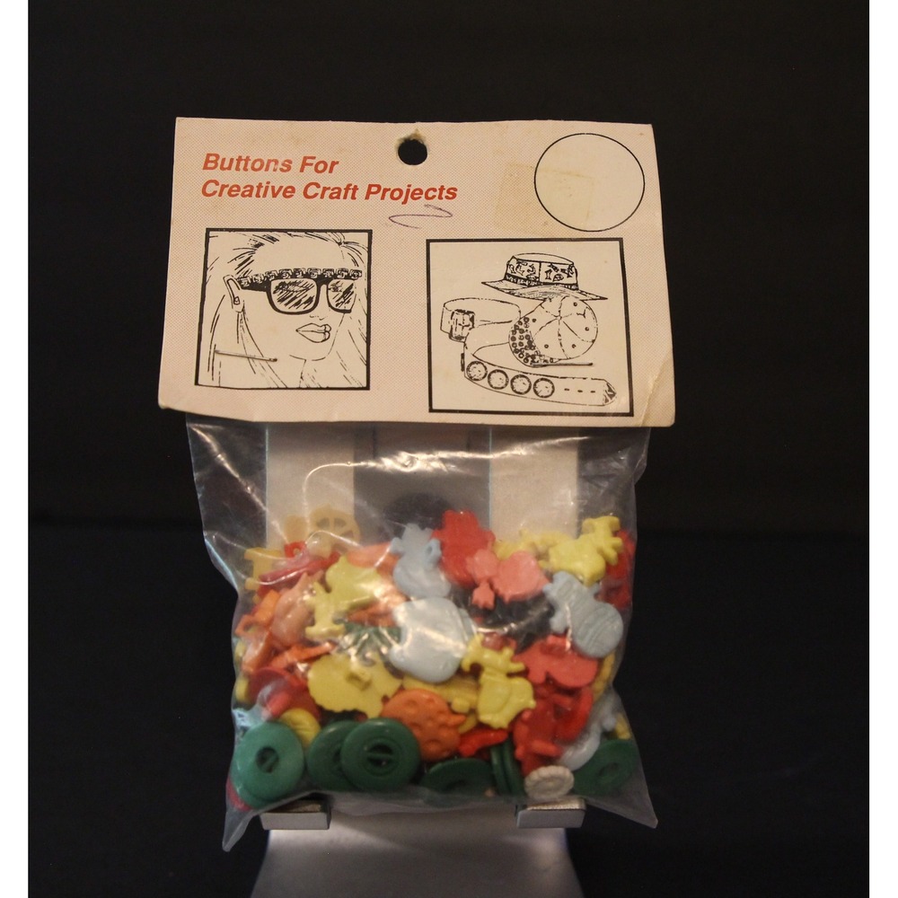 Vintage 100 Novelty Buttons For Decorating Creative Craft Projects New (O)